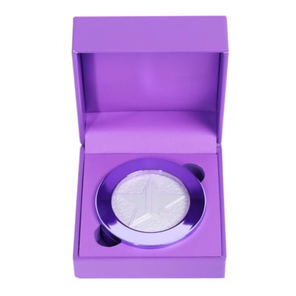 Jeffree Star Extreme Frost ‘Choking on Ice’ InHand